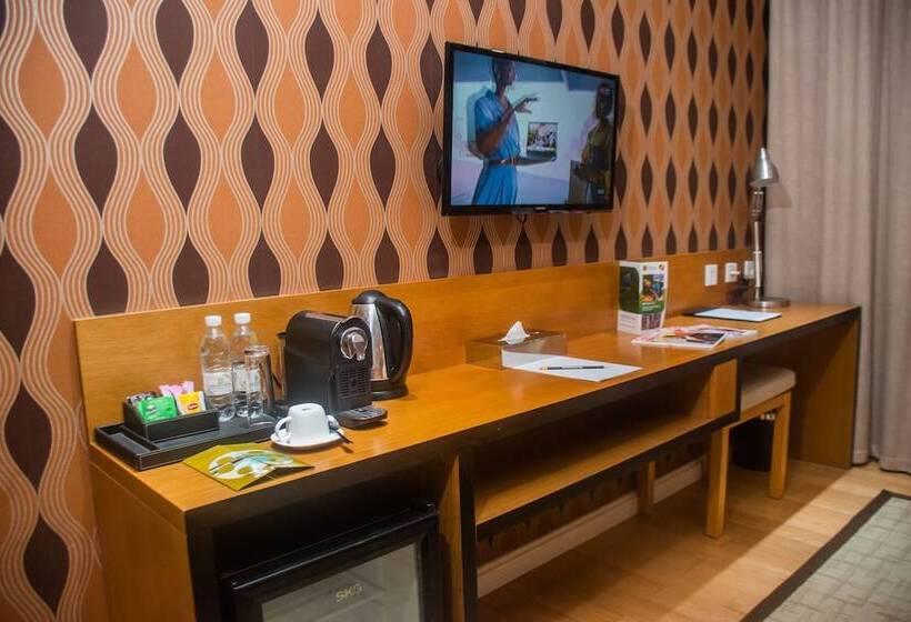 سوییت لوکس, Pefaco Hotel Maya Maya