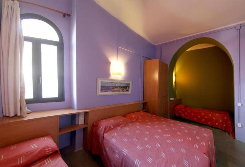 스탠다드 4인용 룸 공용 욕실, Alberg Solidança Hostel