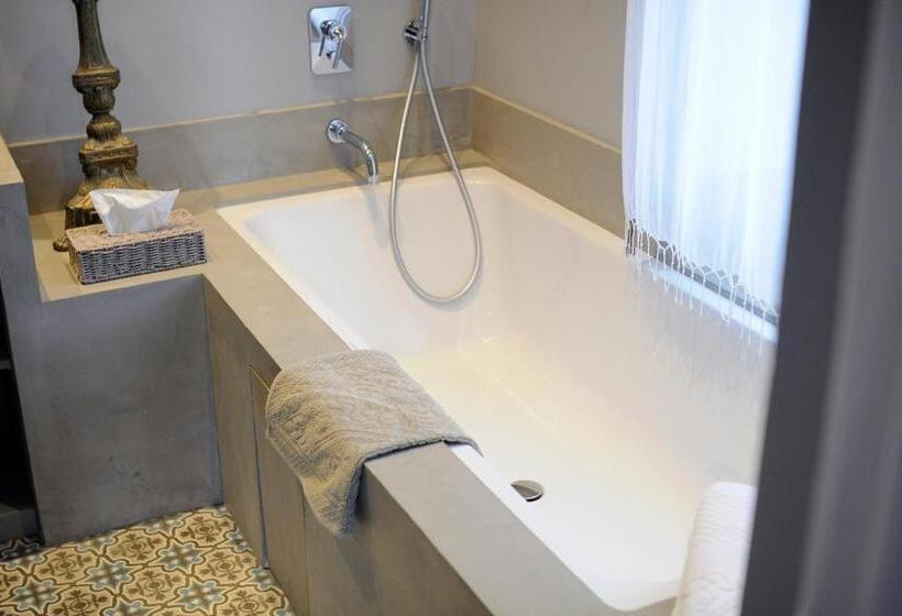 Suite Vue Jardin, La Divine Comédie Suites Deluxe