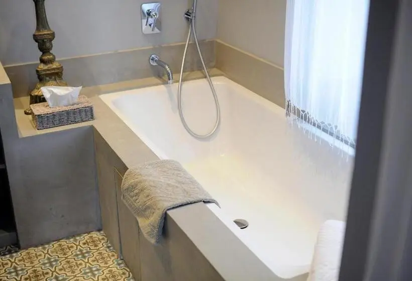 Suite Vue Jardin, La Divine Comédie Suites Deluxe