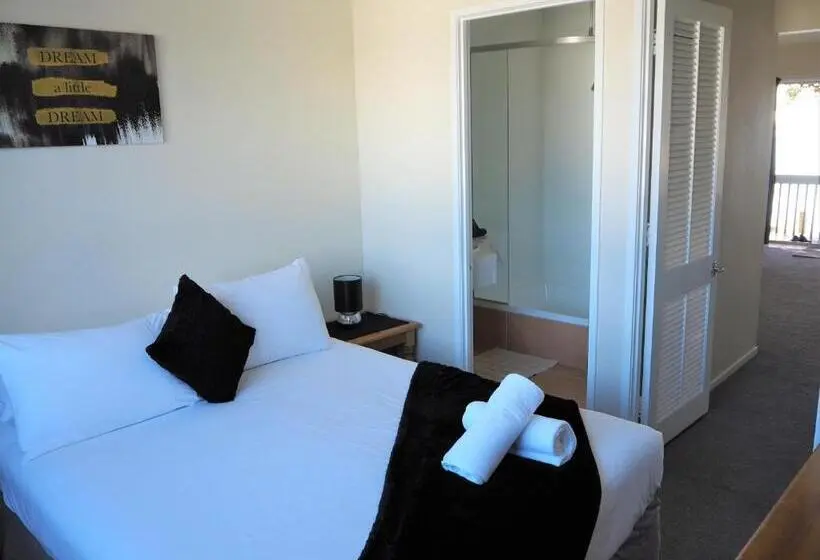 Standard-studio Merinäkymä, Edgewater Motel