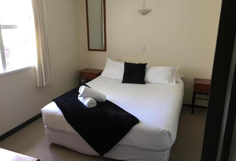 غرفة عائلية مطلّة علي البحر, Edgewater Motel