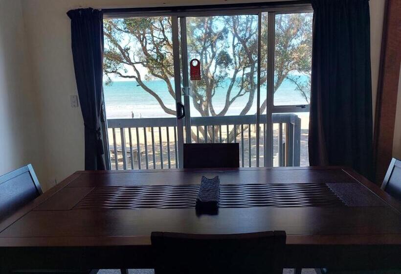 غرفة عائلية مطلّة علي البحر, Edgewater Motel