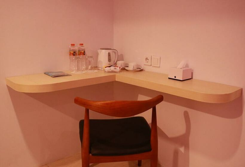 Superior Rum, Front One Inn Semarang