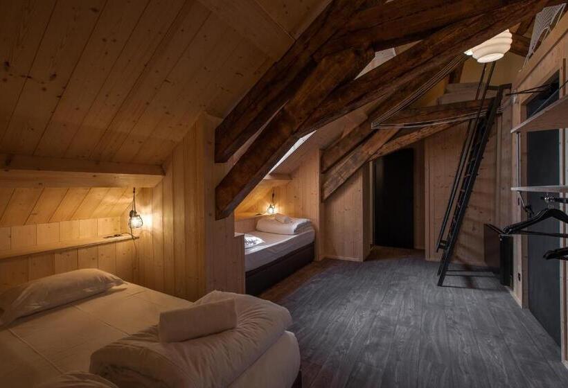 חדר משפחתי, Refuge Du Montenvers