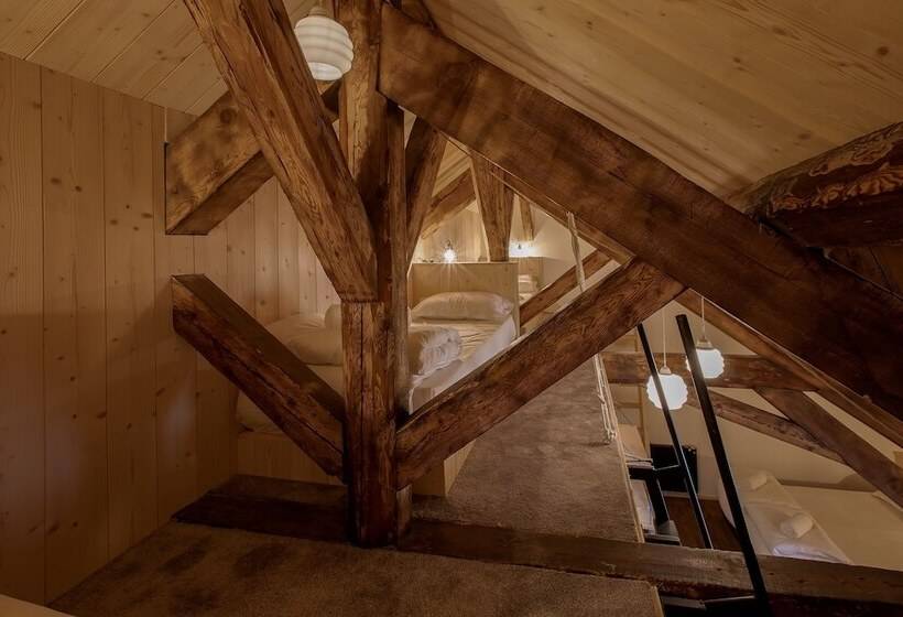 חדר משפחתי, Refuge Du Montenvers