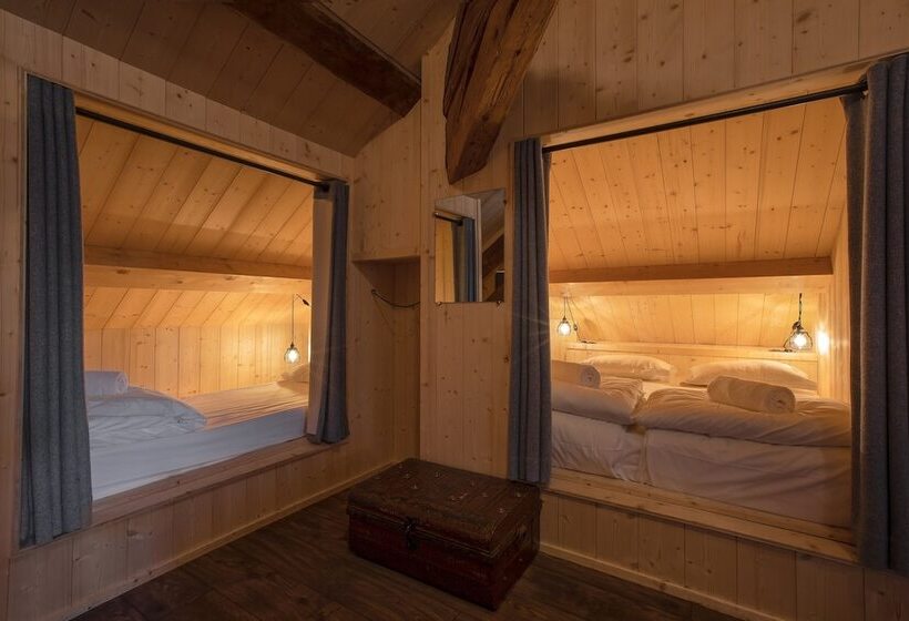 חדר משפחתי, Refuge Du Montenvers