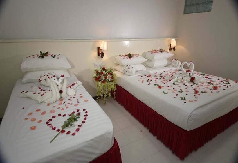 سوییت جونیور, Taw Win Yadanar