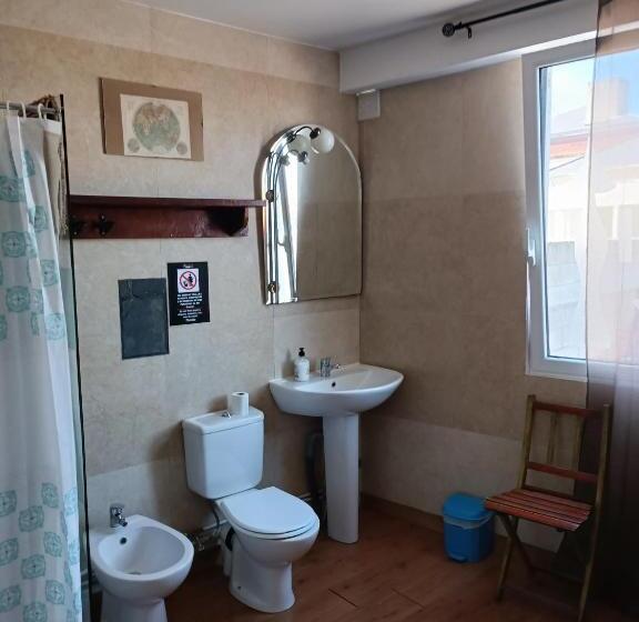 带共用浴室的标准房间, Pensión Albergue Matias Locanda