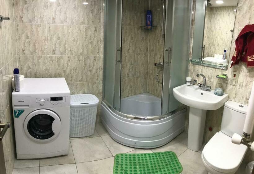 اتاق استاندارد با سرویس بهداشتی مشترک, Le Petit