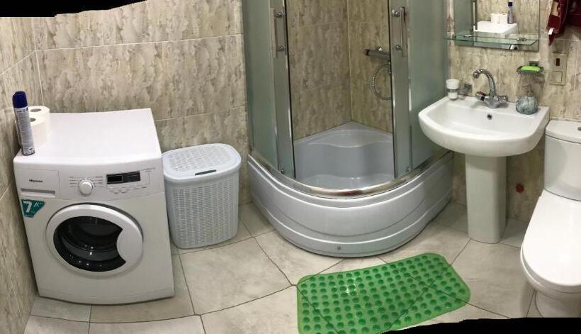 اتاق استاندارد با سرویس بهداشتی مشترک, Le Petit