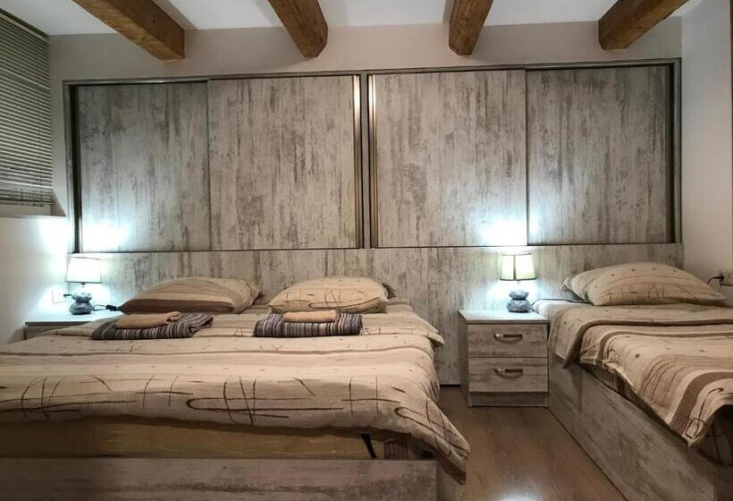 اتاق استاندارد با سرویس بهداشتی مشترک, Le Petit