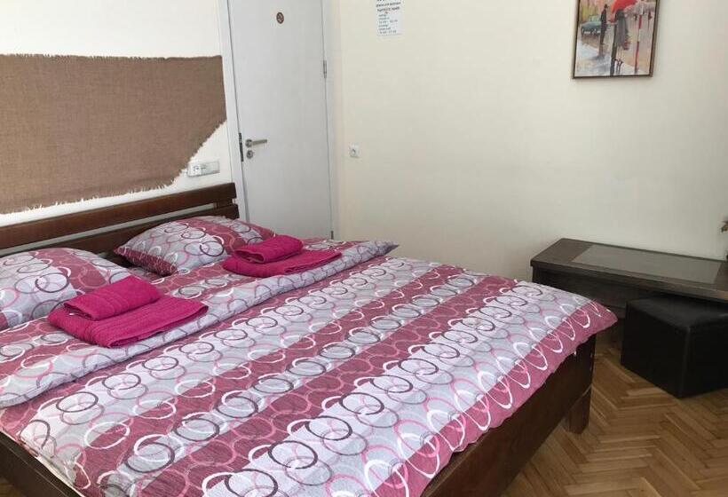 اتاق استاندارد, Le Petit