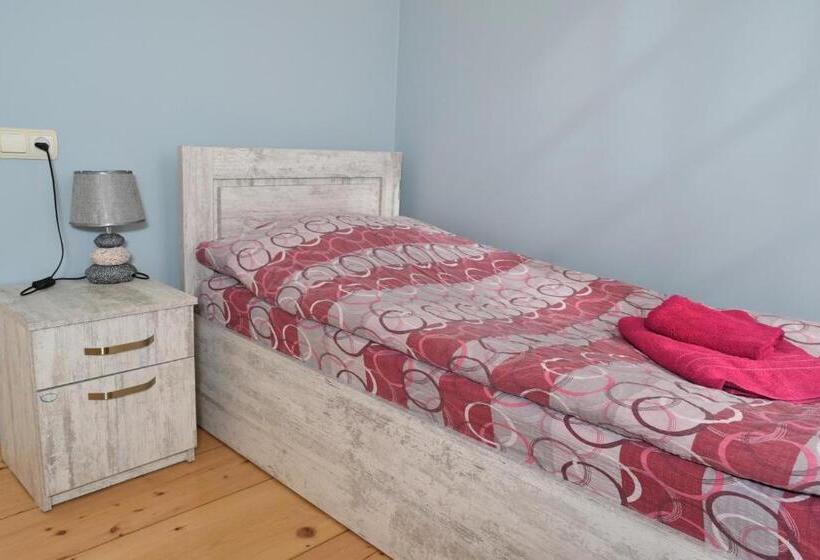 اتاق استاندارد یک تخته با سرویس بهداشتی مشترک, Le Petit