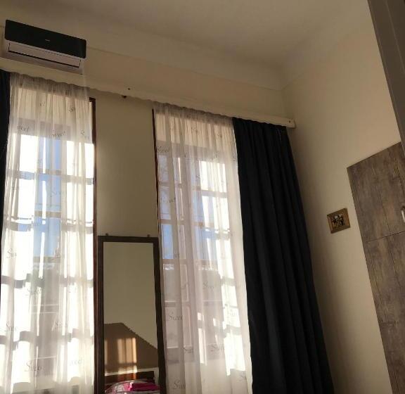 اتاق استاندارد, Le Petit