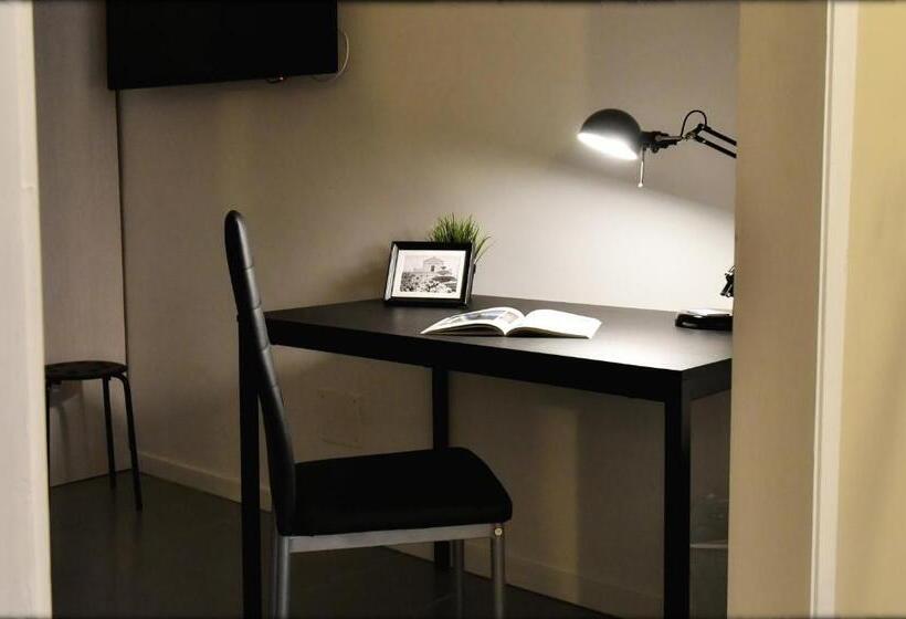 מיטת קינג בסוויטה, Villa Soraya