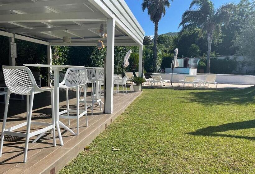 Номер Стандарт с Террасой, Villa Soraya