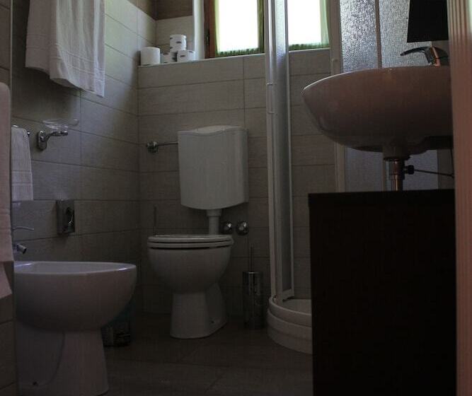 스탠다드 룸, Albergo Ristorante Bismantova