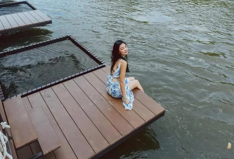 バスタブ付きデラックスルーム, Binlha Raft Resort