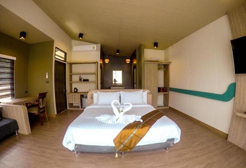 חדק דלוקס עם ג'קוזי, Binlha Raft Resort