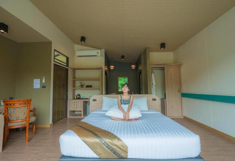 חדק דלוקס עם ג'קוזי, Binlha Raft Resort