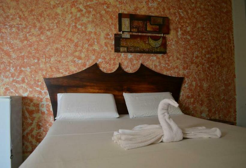 Номер Deluxe, Elimar