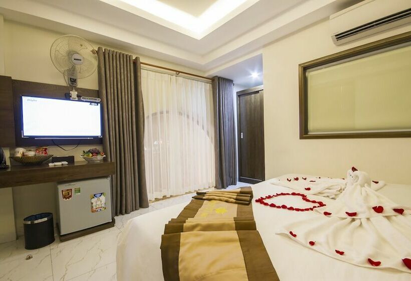 اتاق سوپریور, Sapphire