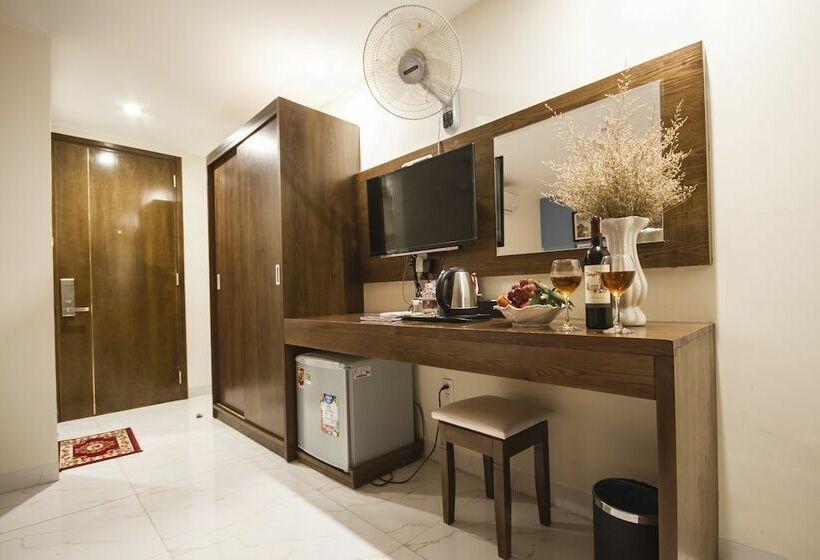 اتاق سوپریور, Sapphire