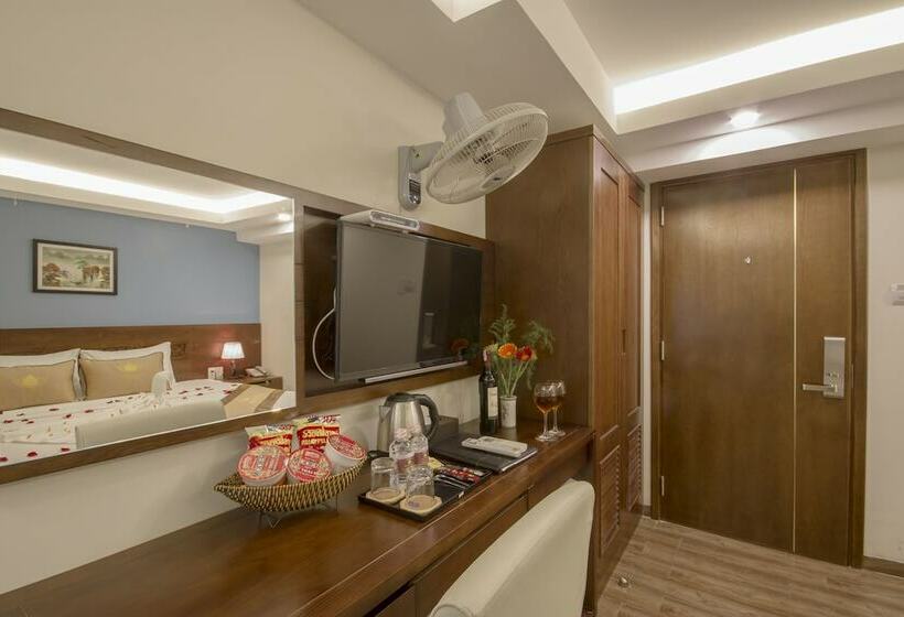 اتاق سوپریور, Sapphire