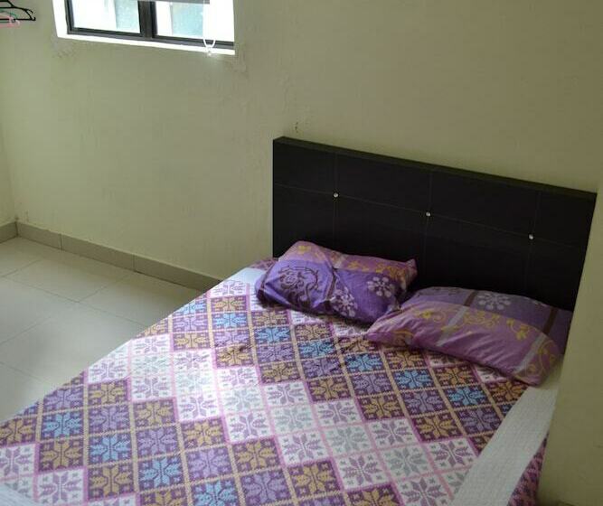 Deluxe Room, Sitiyam Homestay Seri Kembangan