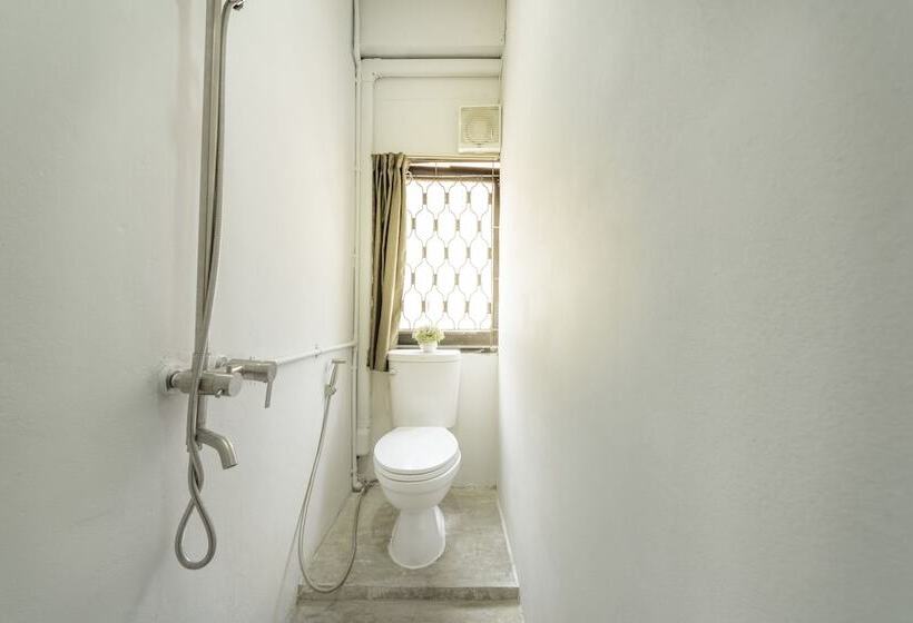 اتاق لوکس, Sloth Hostel Khaosan