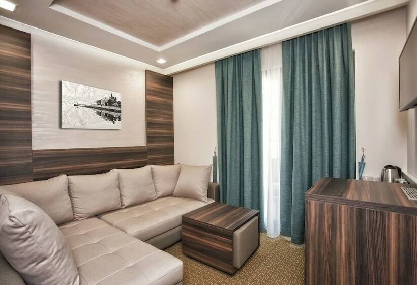 سوئیت با بالکن, Wellness & Spa Hotel Acd