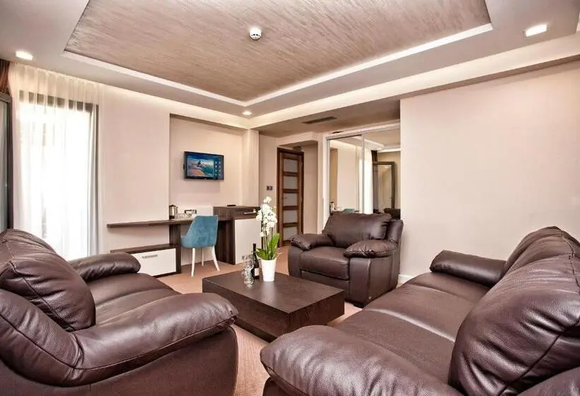 سوییت, Wellness & Spa Hotel Acd