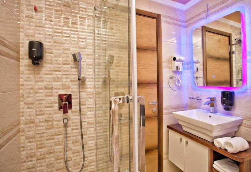 سوییت, Wellness & Spa Hotel Acd