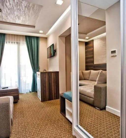 سوئیت با بالکن, Wellness & Spa Hotel Acd