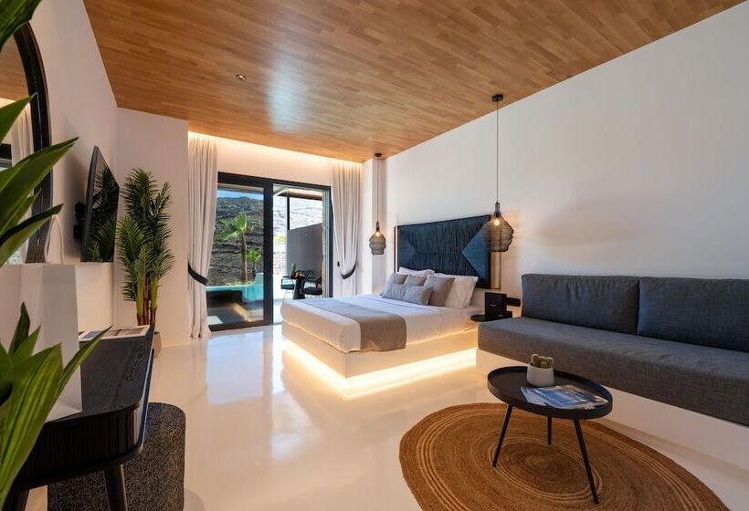 סוויטה דלוקס, Ftelia Black Villas