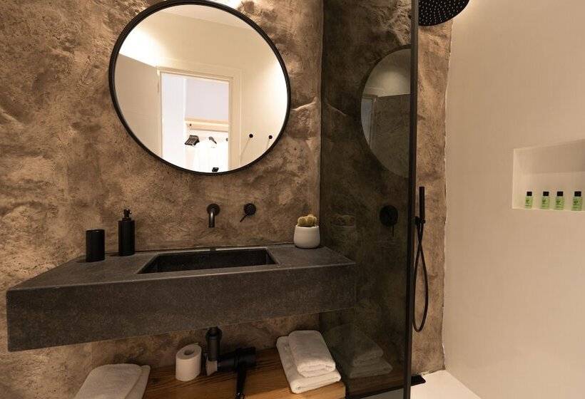 Люкс Повышенной Комфортности, Ftelia Black Villas