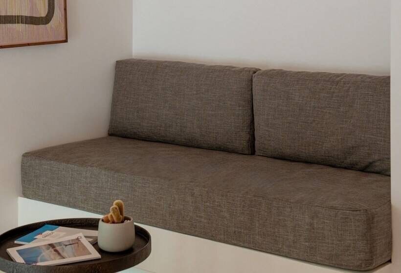 סוויטה אקזקיוטיב, Ftelia Black Villas