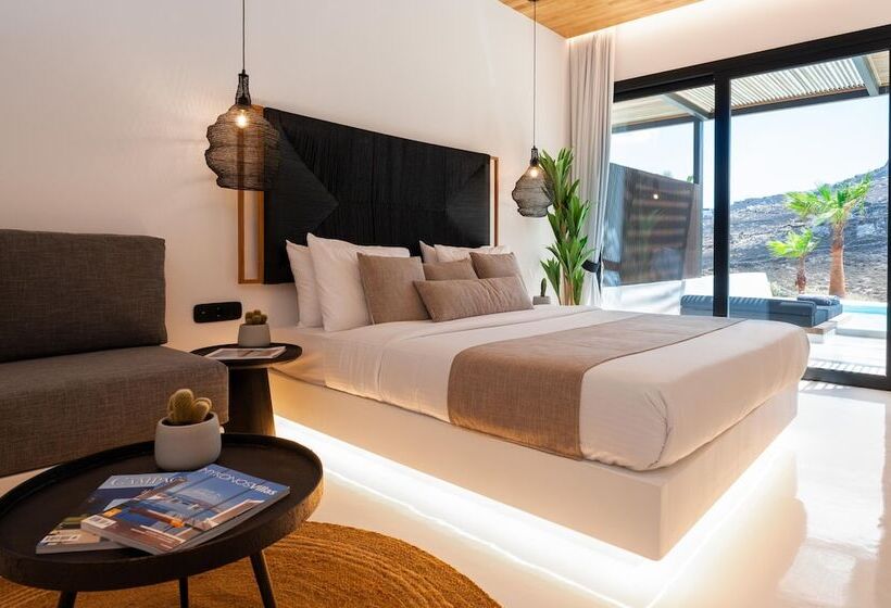 סוויטת ג'וניור עם בריכה, Ftelia Black Villas