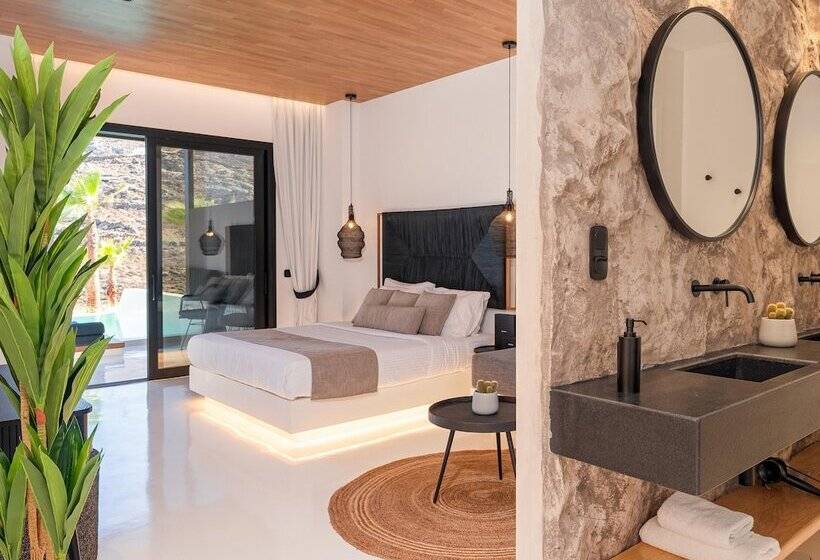 סוויטת סופריור, Ftelia Black Villas