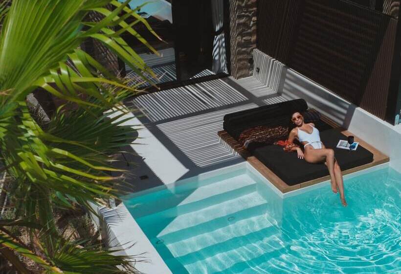 סוויטת סופריור, Ftelia Black Villas