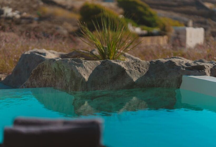 Люкс Кровать Кинг, Ftelia Black Villas