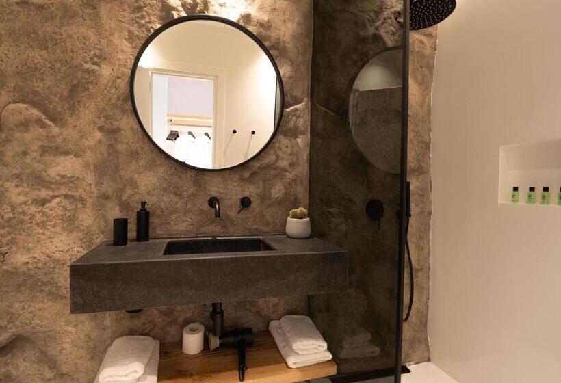 סוויטת ג'וניור עם בריכה, Ftelia Black Villas