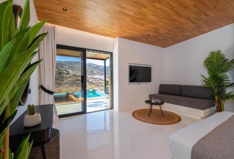 מיטת קינג בסוויטה, Ftelia Black Villas