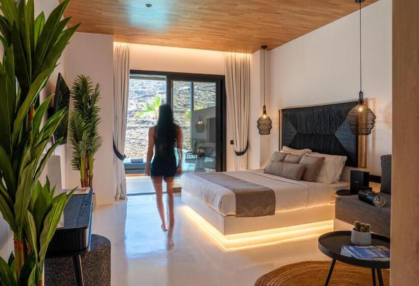 סוויטה דלוקס, Ftelia Black Villas