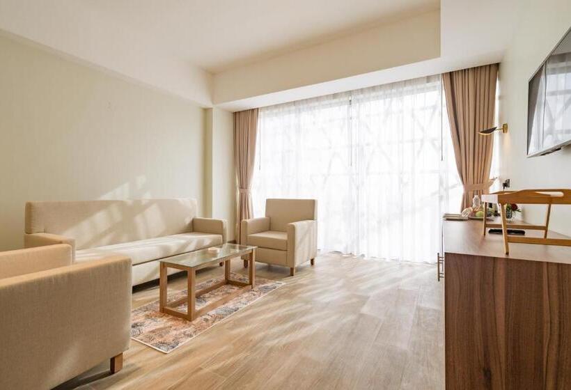 سوییت, Kyriad Muscat