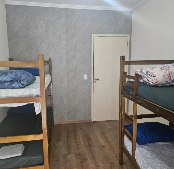 バルコニー付スタンダード４ベッドルーム, Hostel Dos Pinheirais 2
