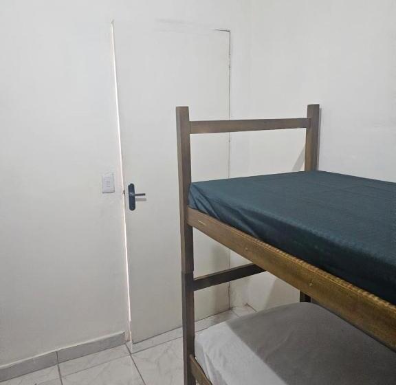 Четырехместный Номер Стандарт, Hostel Dos Pinheirais 2