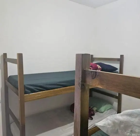 スタンダード４人部屋, Hostel Dos Pinheirais 2