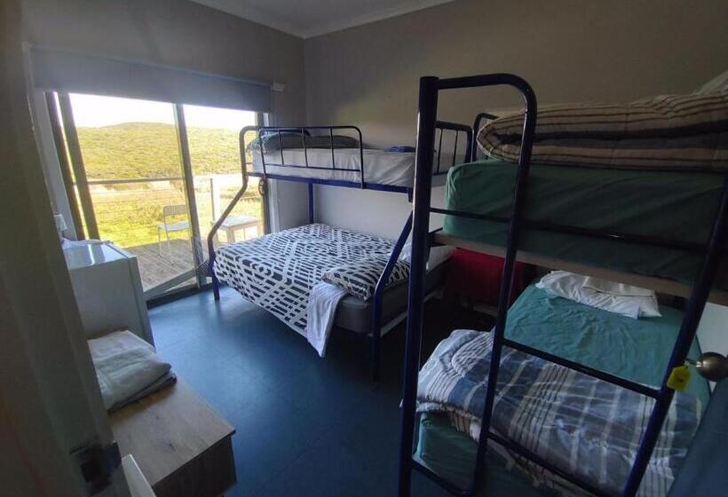 패밀리 룸 공용 욕실, 13th Apostle Accommodation